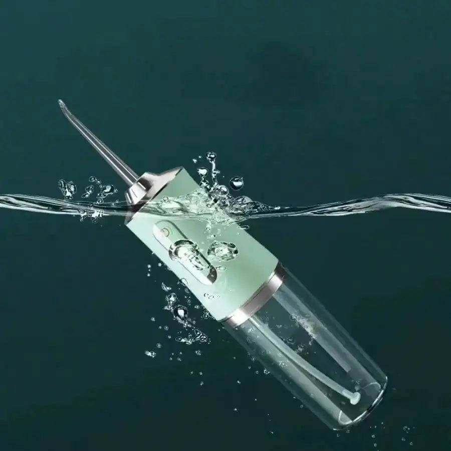 Elektrischer Wasserflosser mit 360° Rotationsdüse